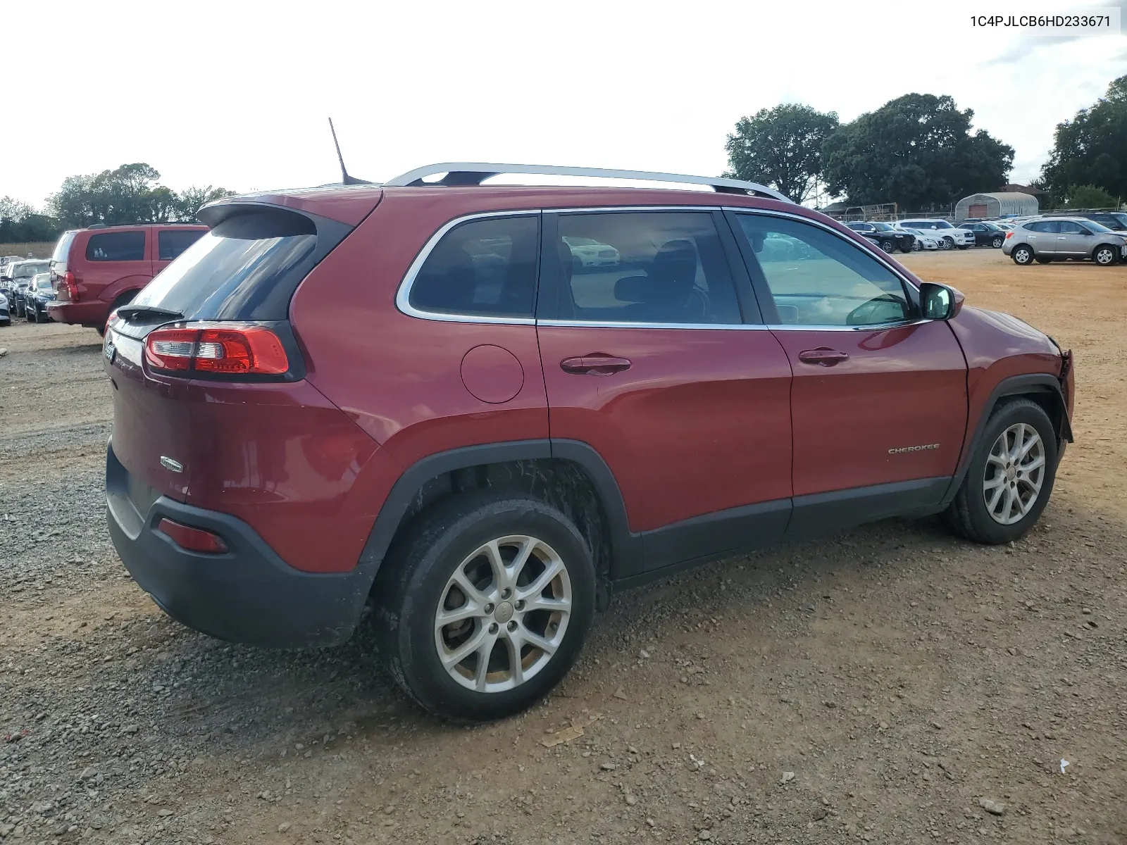 2017 Jeep Cherokee Latitude VIN: 1C4PJLCB6HD233671 Lot: 63148084