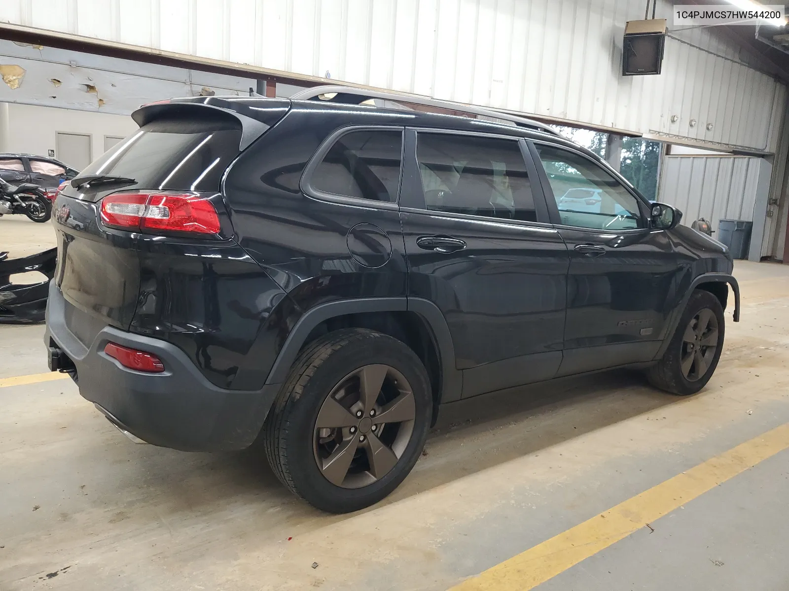 1C4PJMCS7HW544200 2017 Jeep Cherokee Latitude