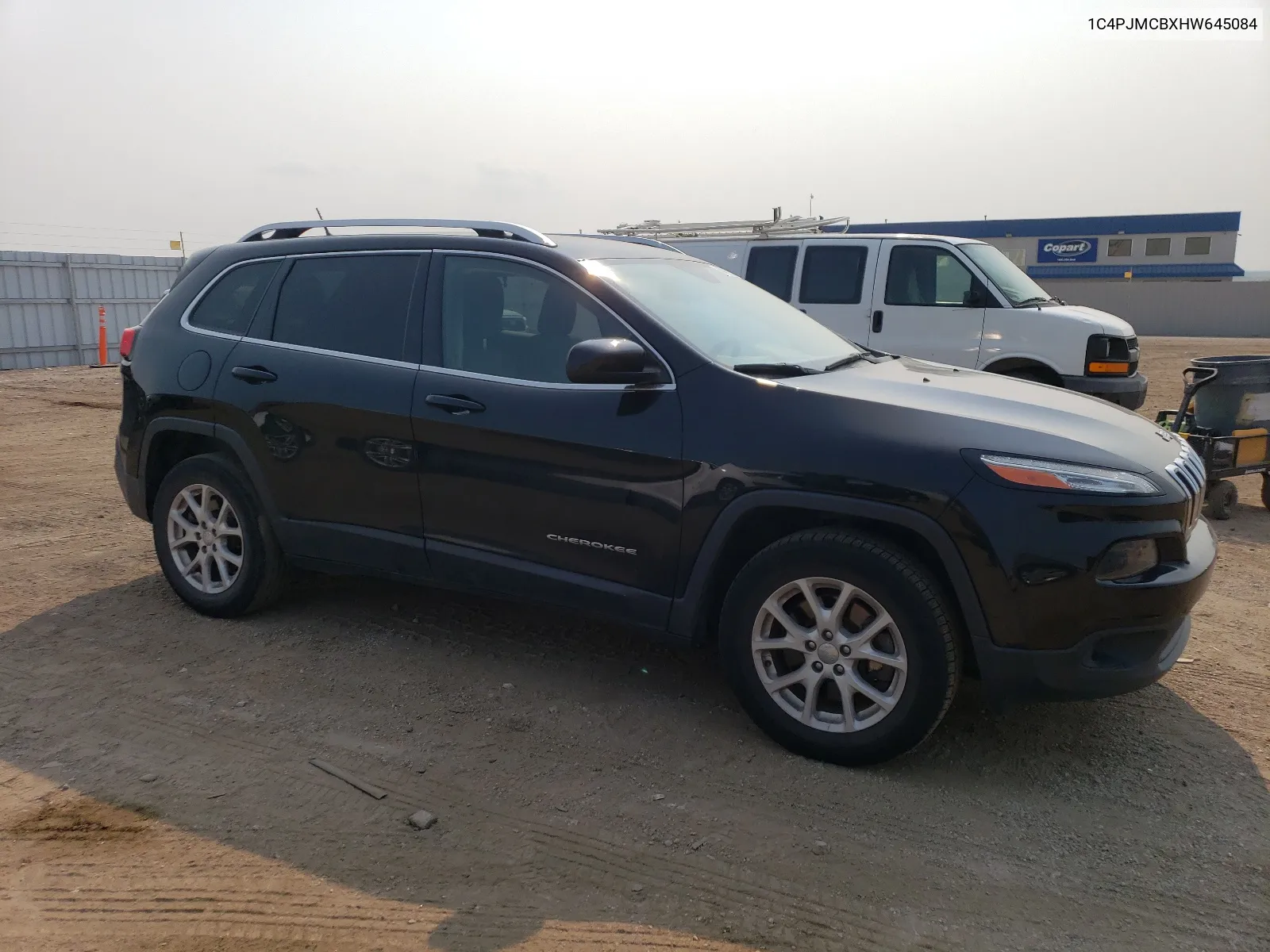 1C4PJMCBXHW645084 2017 Jeep Cherokee Latitude