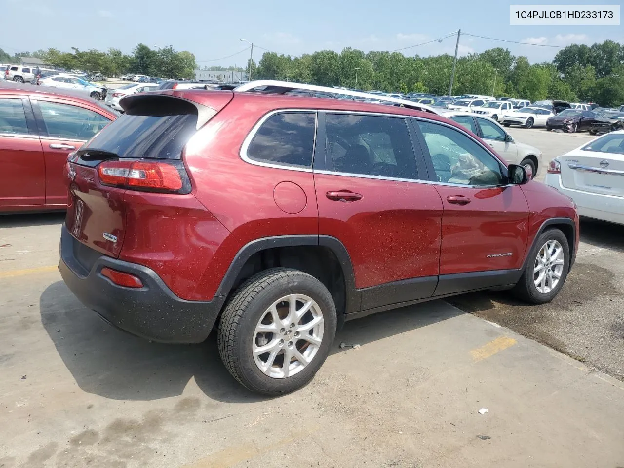 2017 Jeep Cherokee Latitude VIN: 1C4PJLCB1HD233173 Lot: 66376374