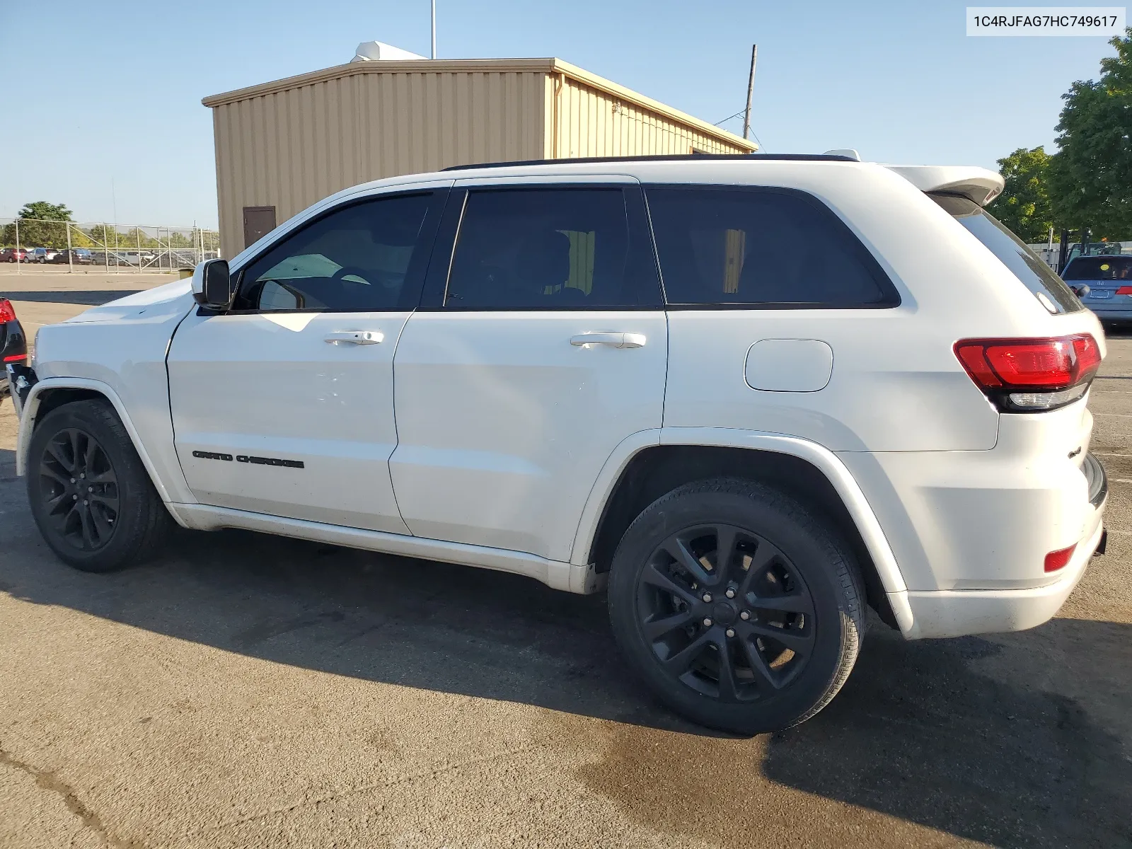 1C4RJFAG7HC749617 2017 Jeep Grand Cherokee Laredo