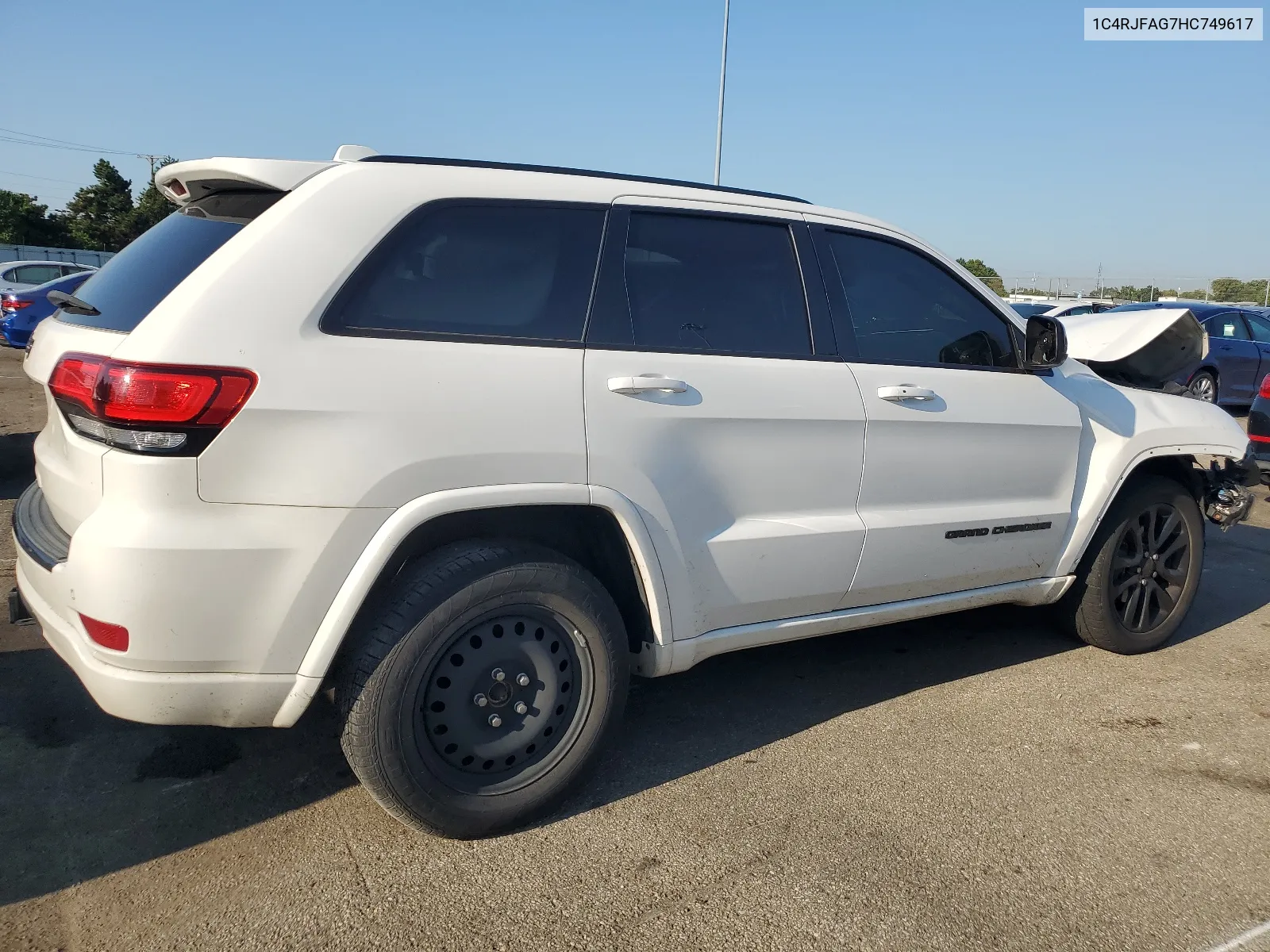 1C4RJFAG7HC749617 2017 Jeep Grand Cherokee Laredo