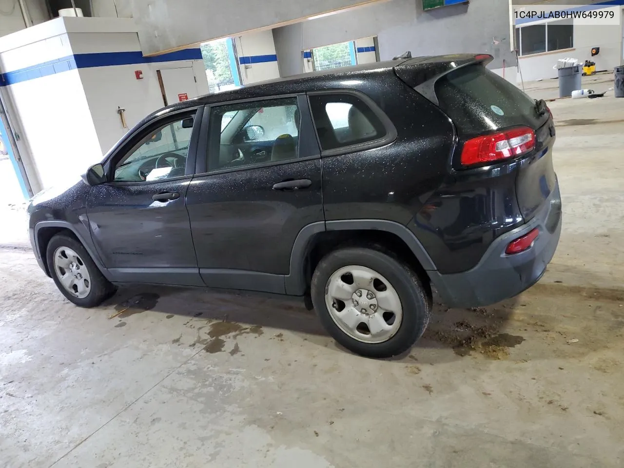 1C4PJLAB0HW649979 2017 Jeep Cherokee Sport