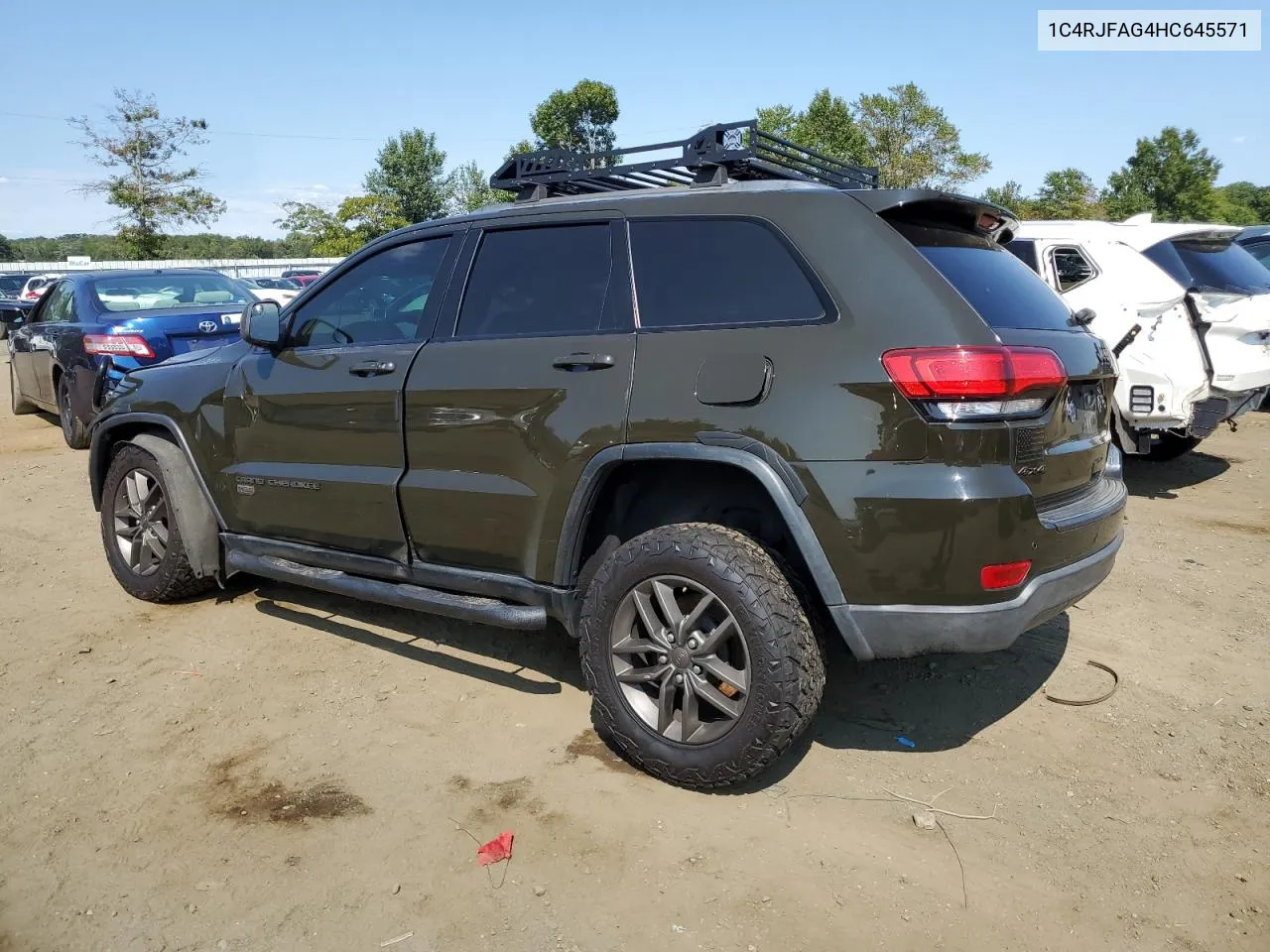 1C4RJFAG4HC645571 2017 Jeep Grand Cherokee Laredo