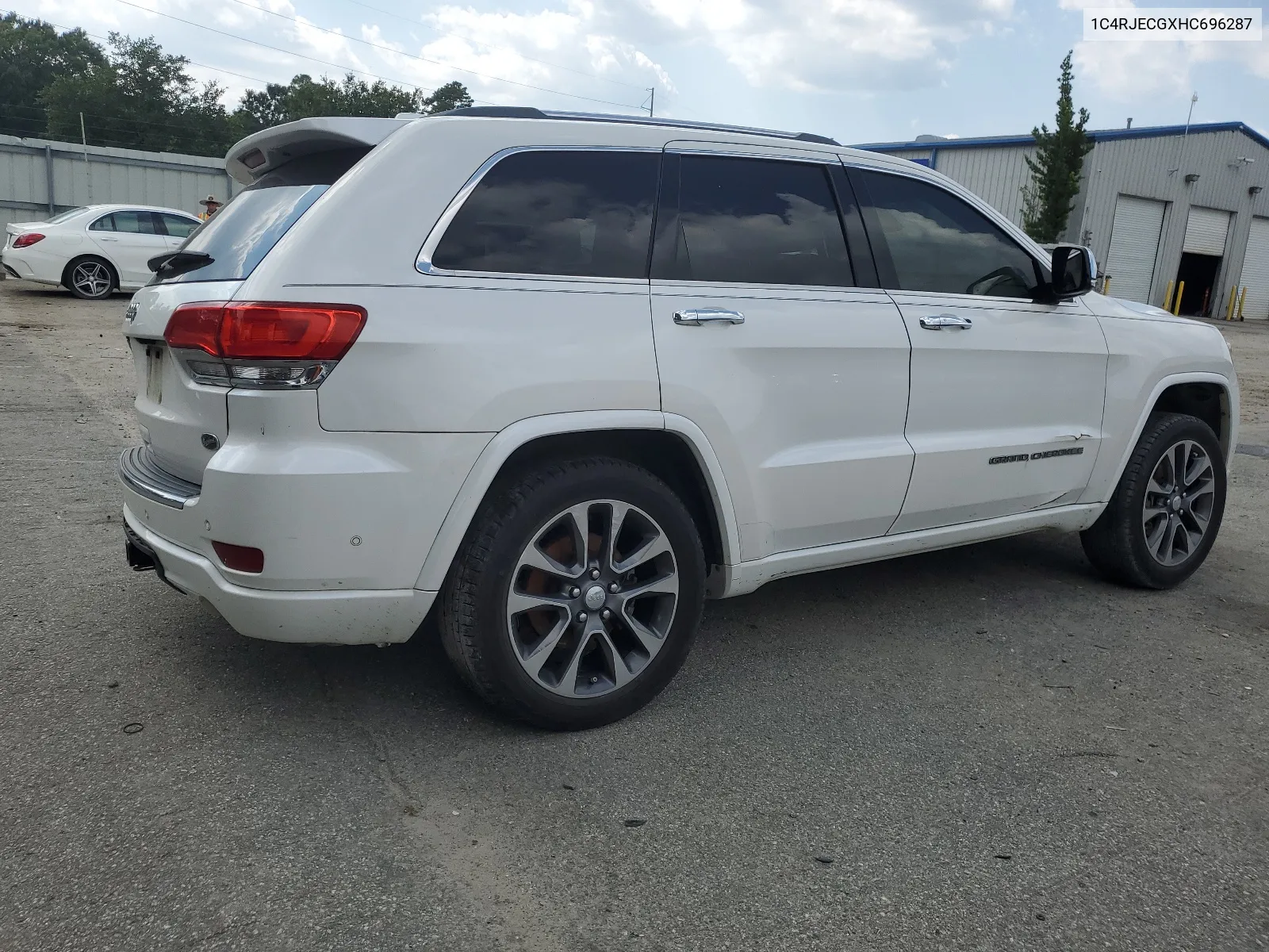 2017 Jeep Grand Cherokee Overland VIN: 1C4RJECGXHC696287 Lot: 67062494