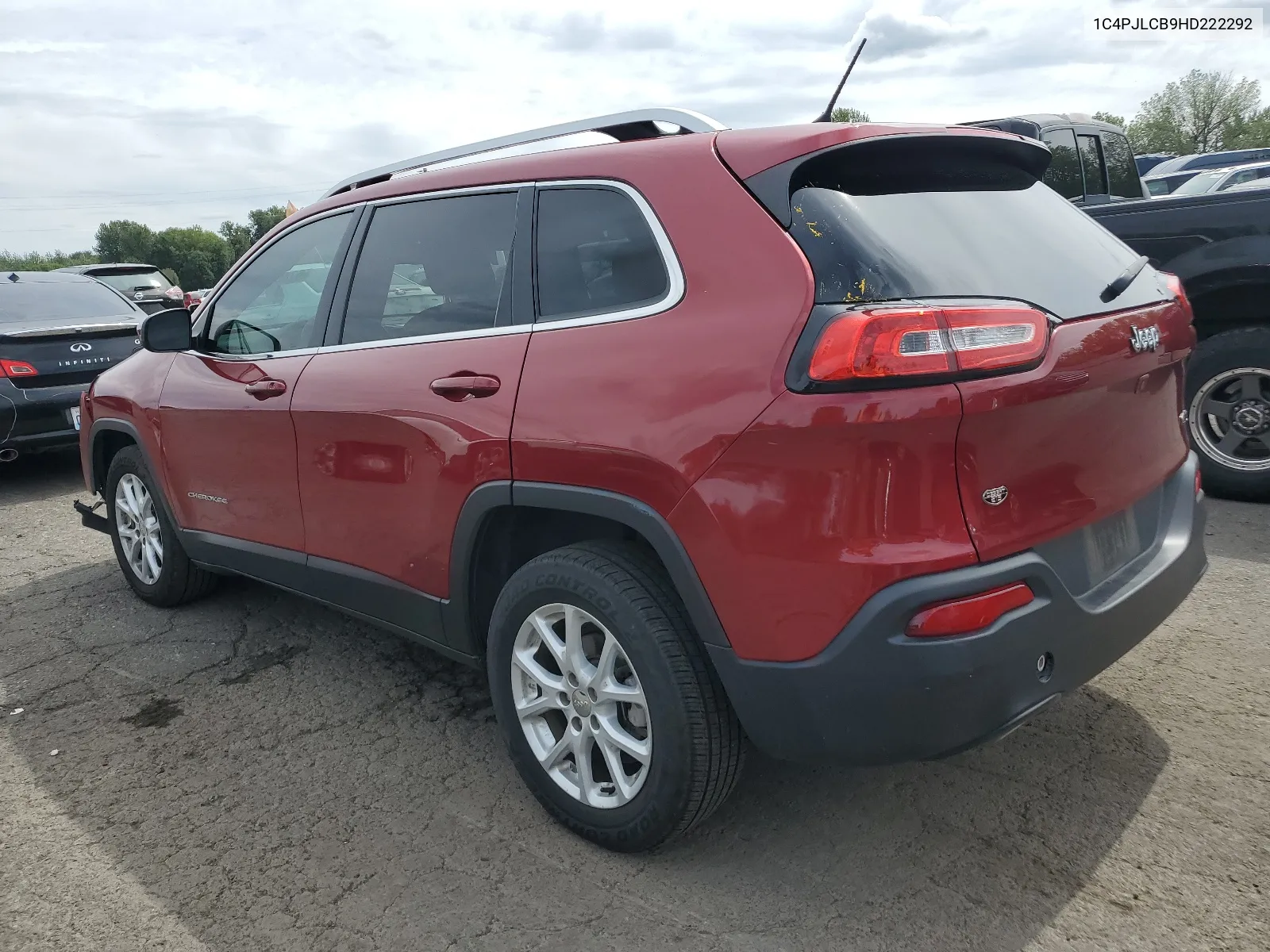 1C4PJLCB9HD222292 2017 Jeep Cherokee Latitude