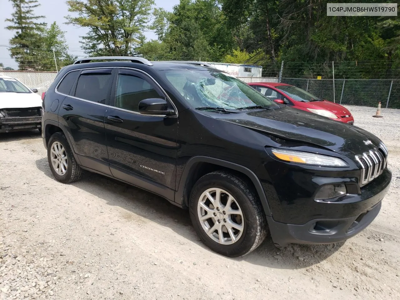 2017 Jeep Cherokee Latitude VIN: 1C4PJMCB6HW519790 Lot: 67634344