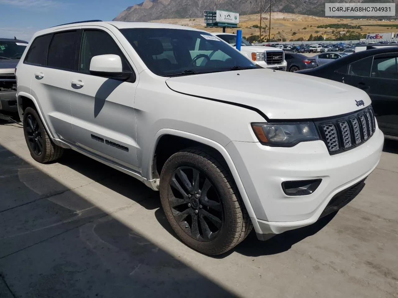 1C4RJFAG8HC704931 2017 Jeep Grand Cherokee Laredo