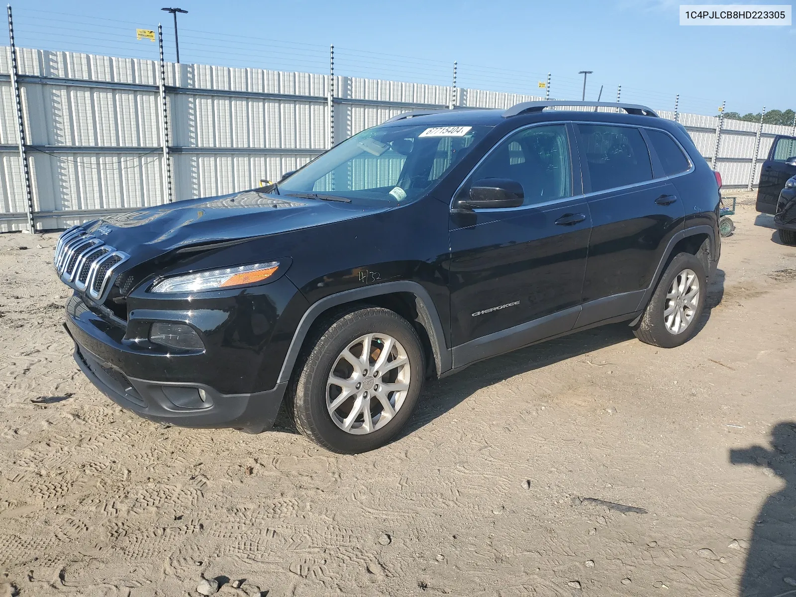 1C4PJLCB8HD223305 2017 Jeep Cherokee Latitude