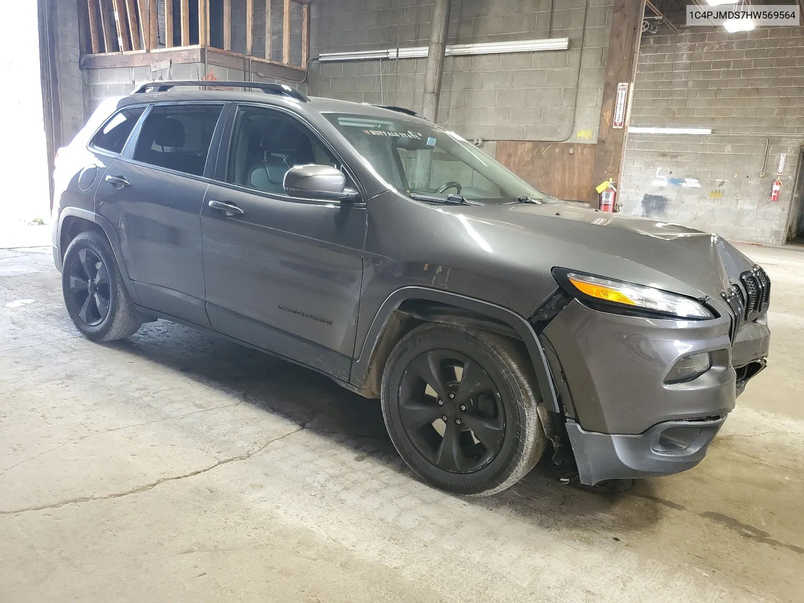 1C4PJMDS7HW569564 2017 Jeep Cherokee Limited