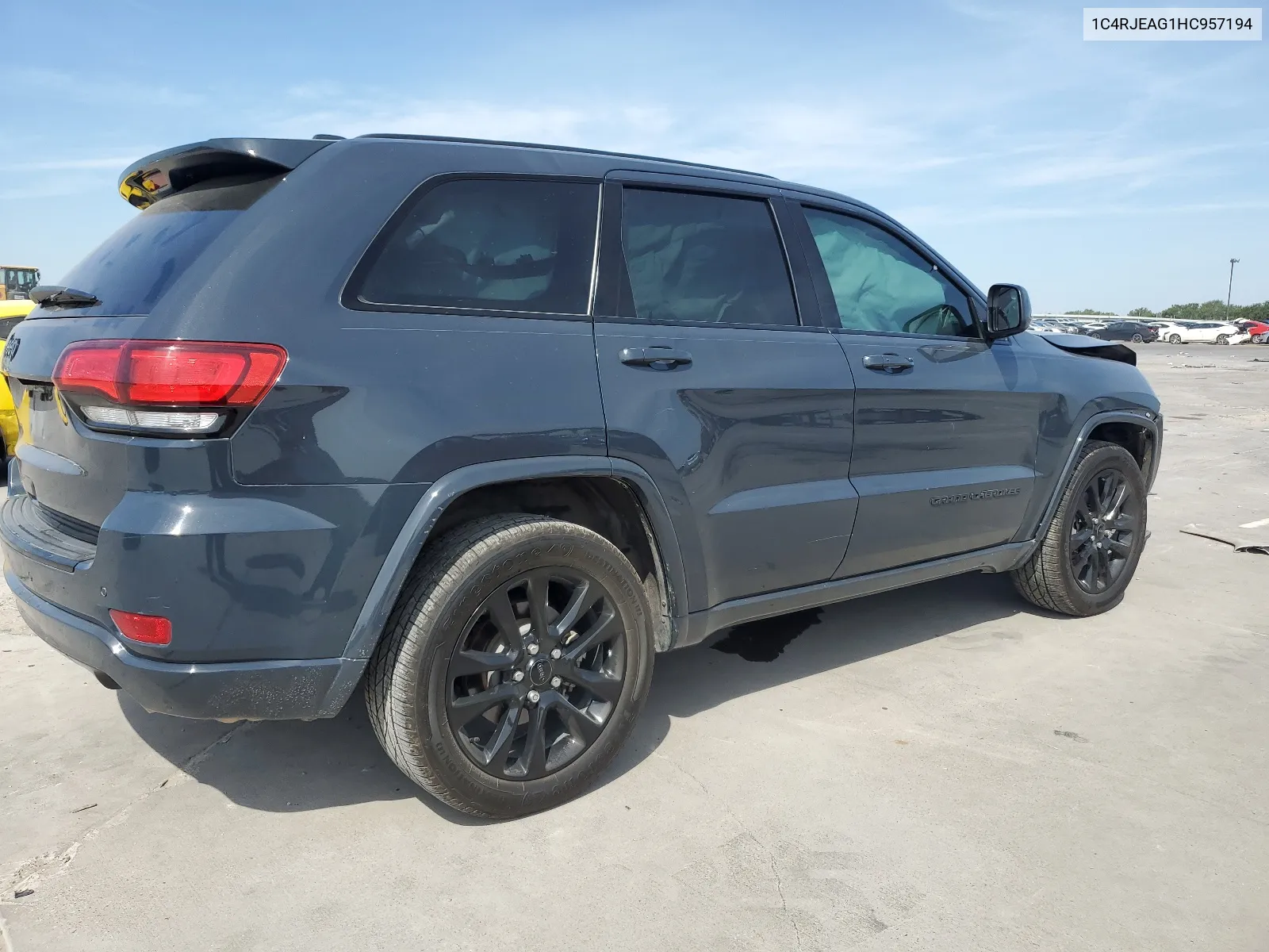 2017 Jeep Grand Cherokee Laredo VIN: 1C4RJEAG1HC957194 Lot: 67776244