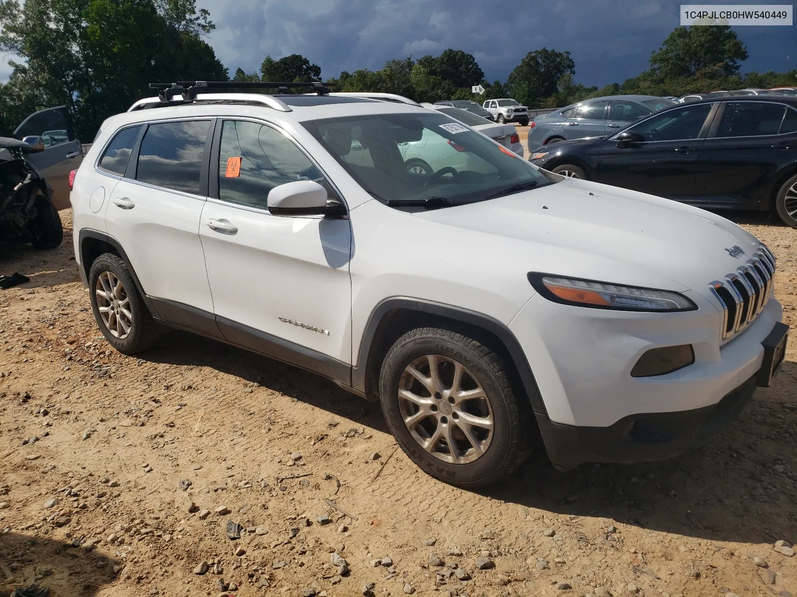 1C4PJLCB0HW540449 2017 Jeep Cherokee Latitude