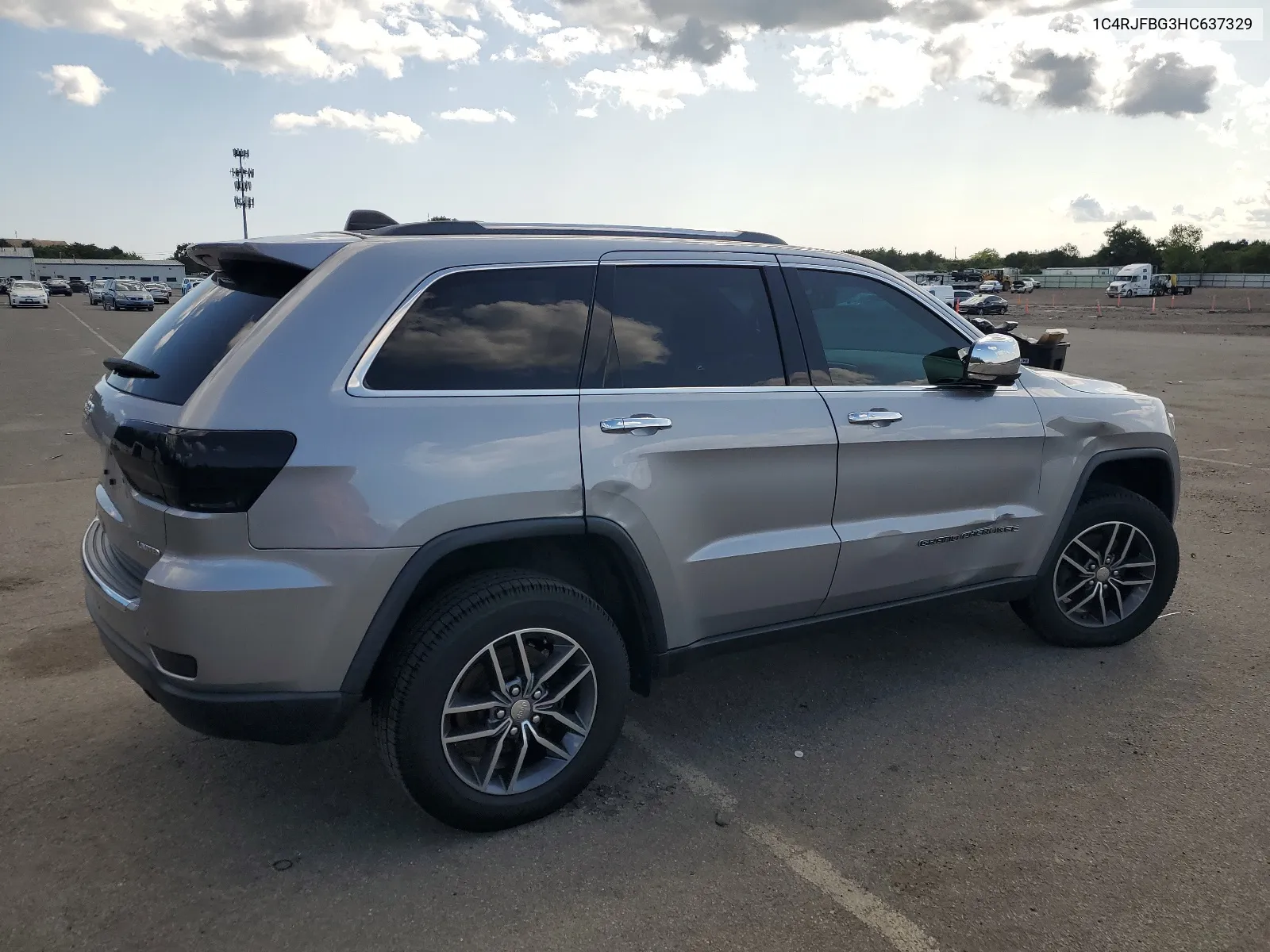 2017 Jeep Grand Cherokee Limited VIN: 1C4RJFBG3HC637329 Lot: 68078564