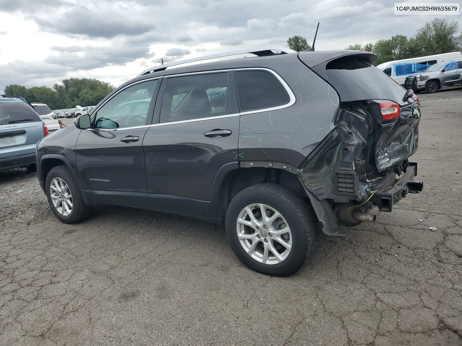 1C4PJMCS2HW635679 2017 Jeep Cherokee Latitude