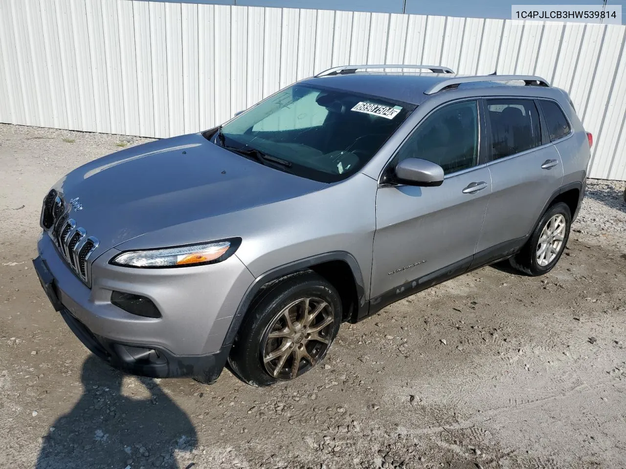 2017 Jeep Cherokee Latitude VIN: 1C4PJLCB3HW539814 Lot: 68987504