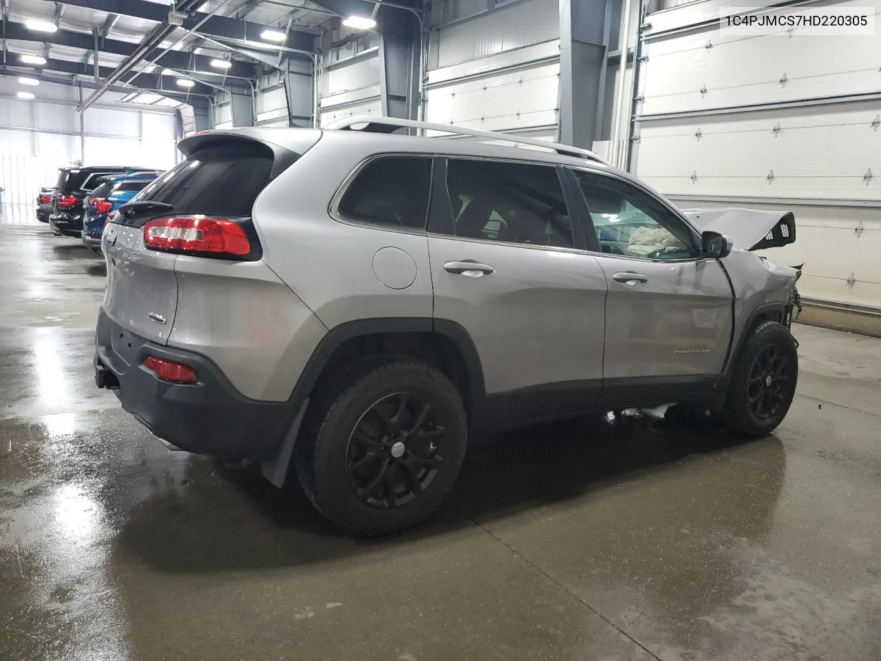 2017 Jeep Cherokee Latitude VIN: 1C4PJMCS7HD220305 Lot: 69019314