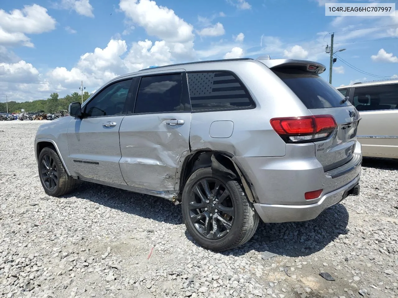 1C4RJEAG6HC707997 2017 Jeep Grand Cherokee Laredo