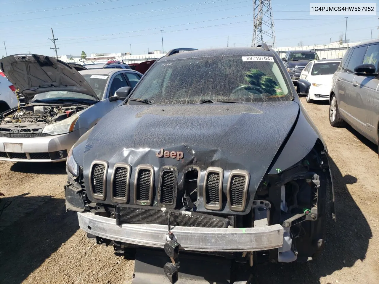 2017 Jeep Cherokee Latitude VIN: 1C4PJMCS4HW567952 Lot: 69718704