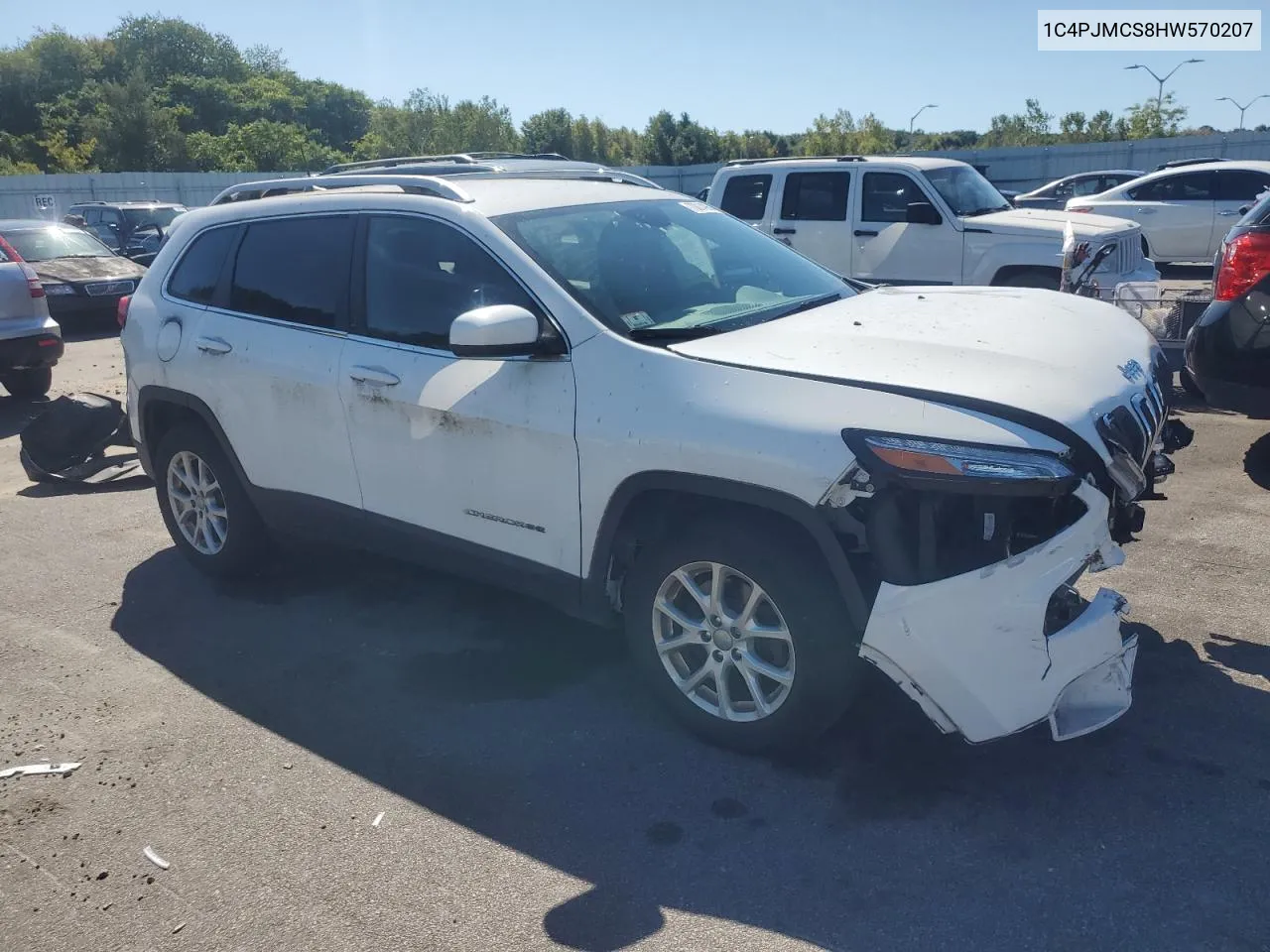 2017 Jeep Cherokee Latitude VIN: 1C4PJMCS8HW570207 Lot: 70014964