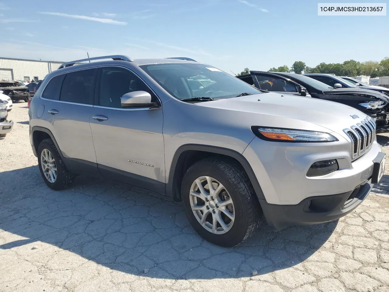 1C4PJMCS3HD213657 2017 Jeep Cherokee Latitude