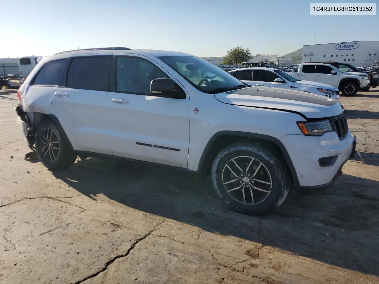 1C4RJFLG8HC613252 2017 Jeep Grand Cherokee Trailhawk