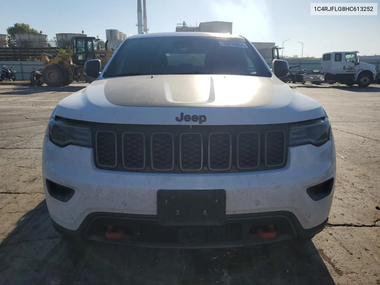 1C4RJFLG8HC613252 2017 Jeep Grand Cherokee Trailhawk