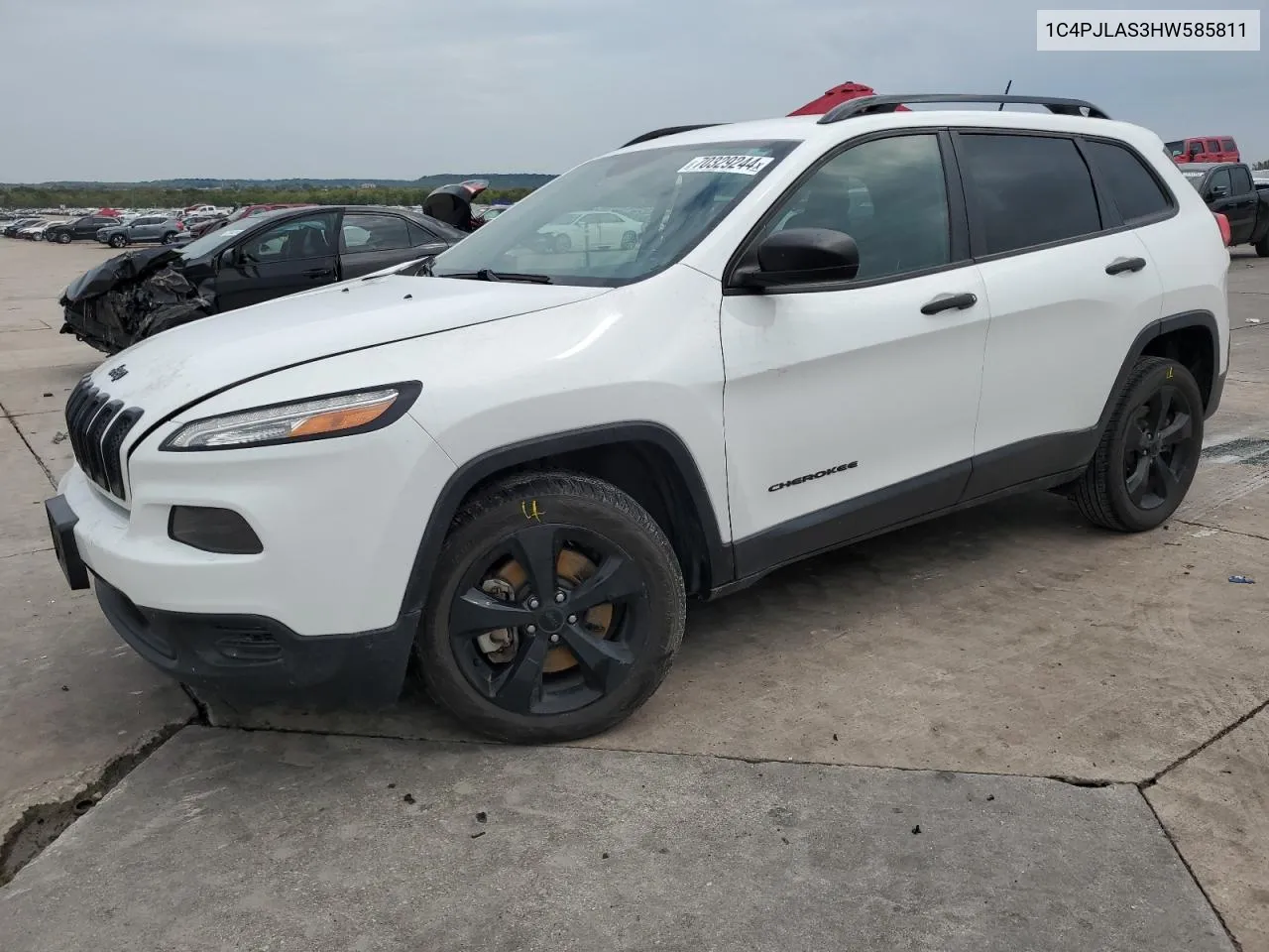 1C4PJLAS3HW585811 2017 Jeep Cherokee Sport