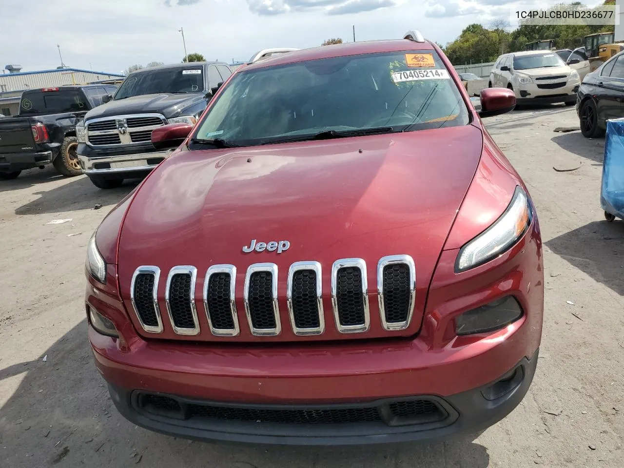 1C4PJLCB0HD236677 2017 Jeep Cherokee Latitude