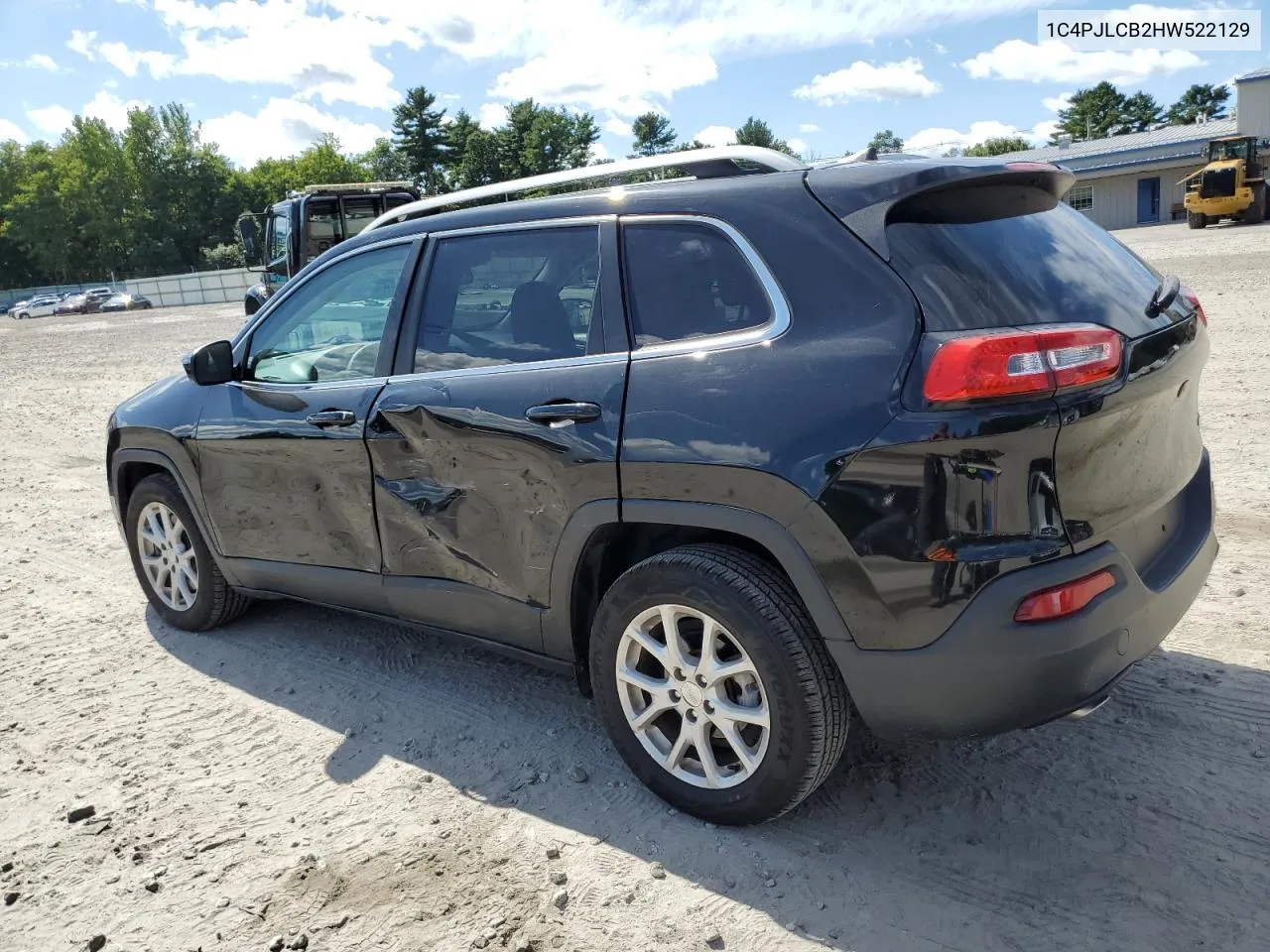 2017 Jeep Cherokee Latitude VIN: 1C4PJLCB2HW522129 Lot: 70600484