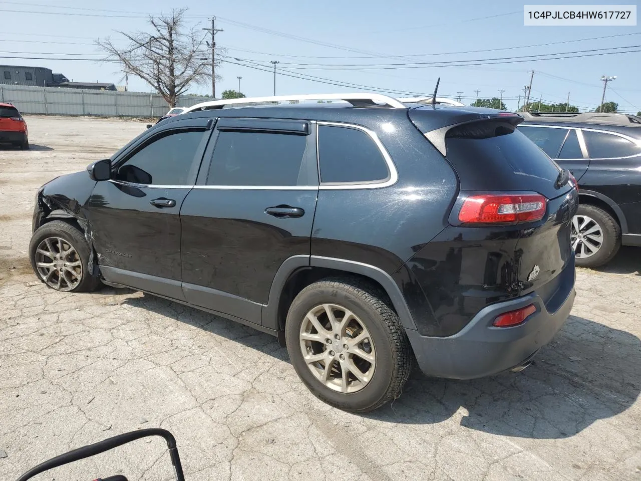 2017 Jeep Cherokee Latitude VIN: 1C4PJLCB4HW617727 Lot: 70632294