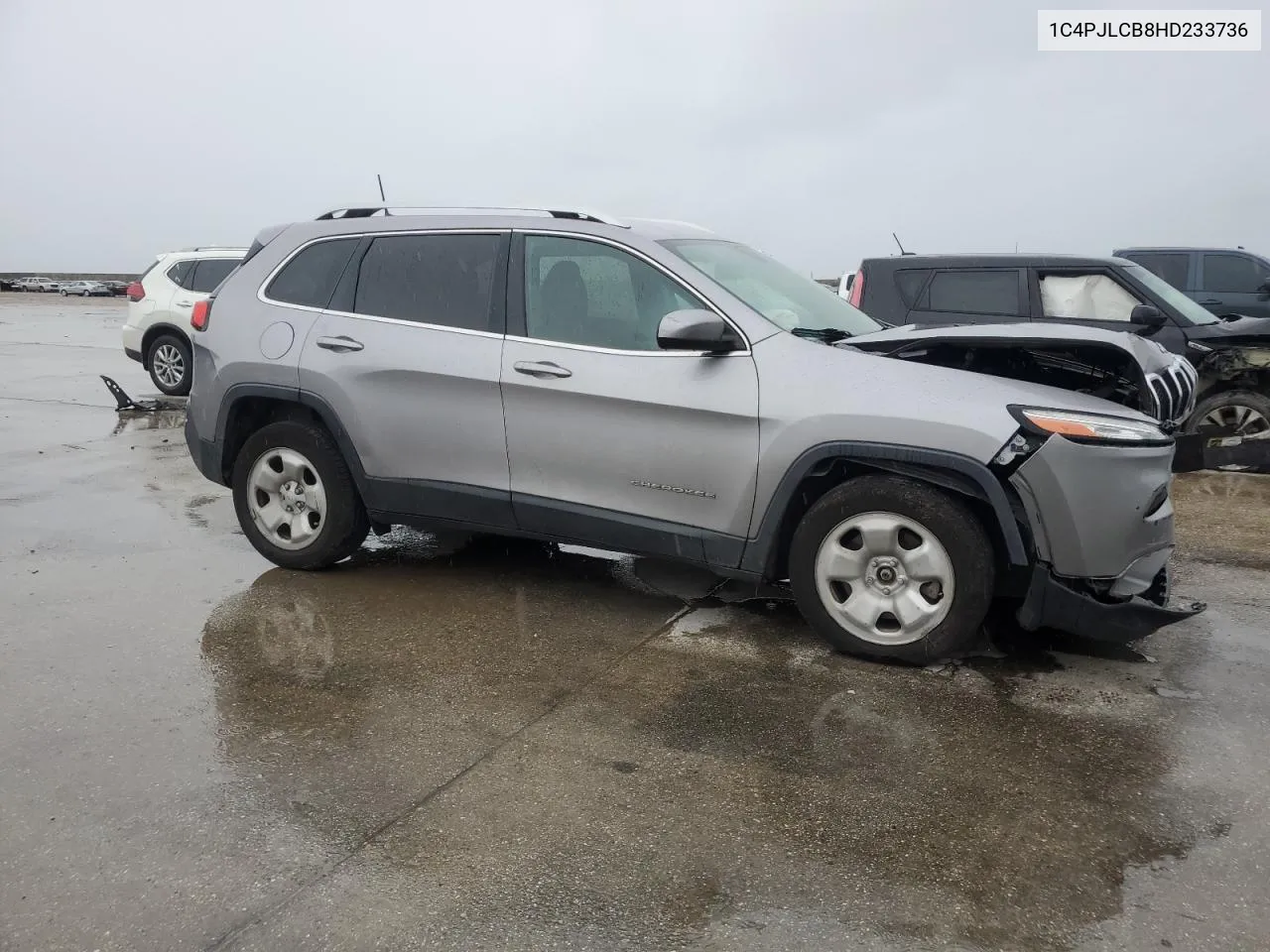 1C4PJLCB8HD233736 2017 Jeep Cherokee Latitude