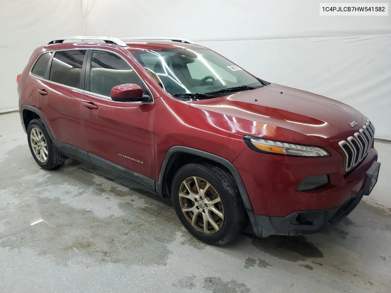 1C4PJLCB7HW541582 2017 Jeep Cherokee Latitude