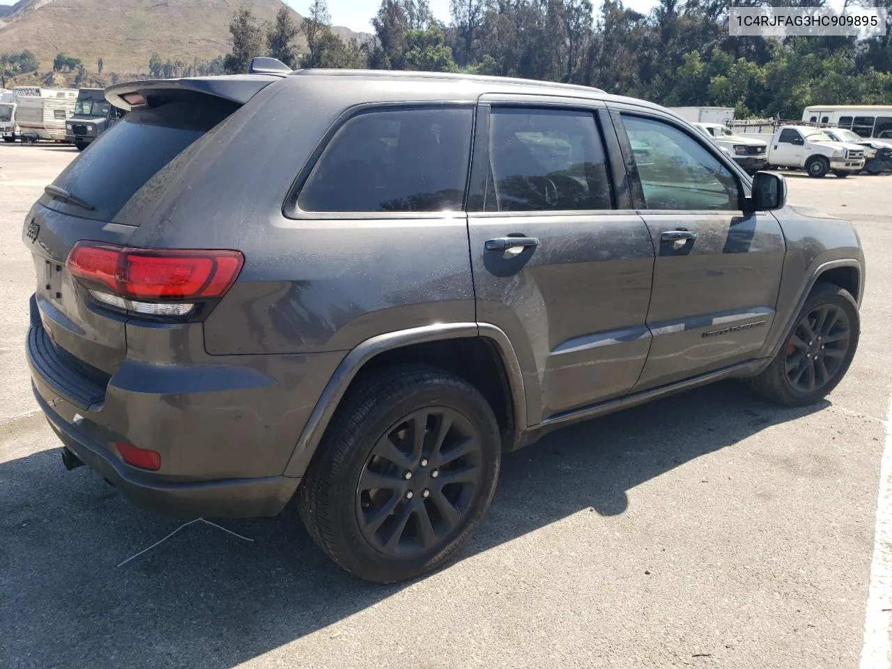 2017 Jeep Grand Cherokee Laredo VIN: 1C4RJFAG3HC909895 Lot: 71283064