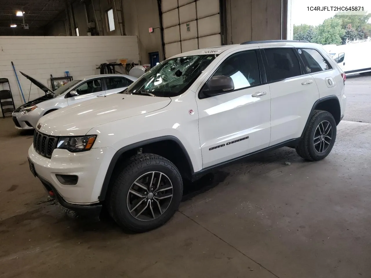 1C4RJFLT2HC645871 2017 Jeep Grand Cherokee Trailhawk