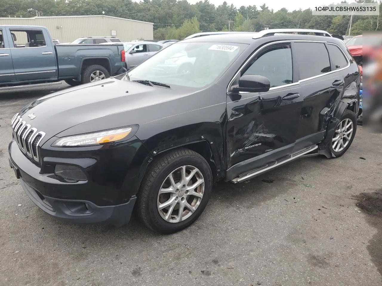 2017 Jeep Cherokee Latitude VIN: 1C4PJLCB5HW653135 Lot: 71630594