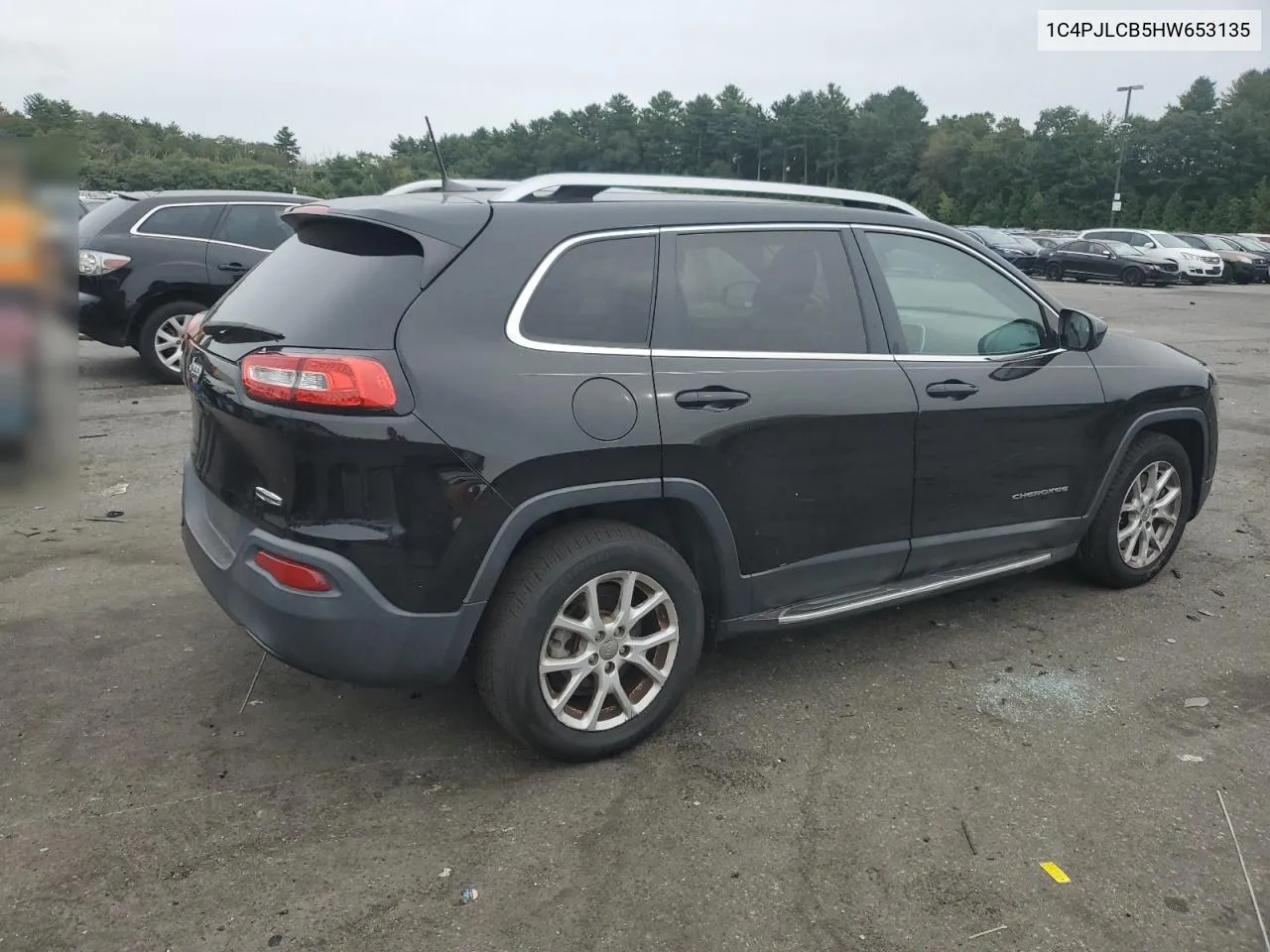 1C4PJLCB5HW653135 2017 Jeep Cherokee Latitude