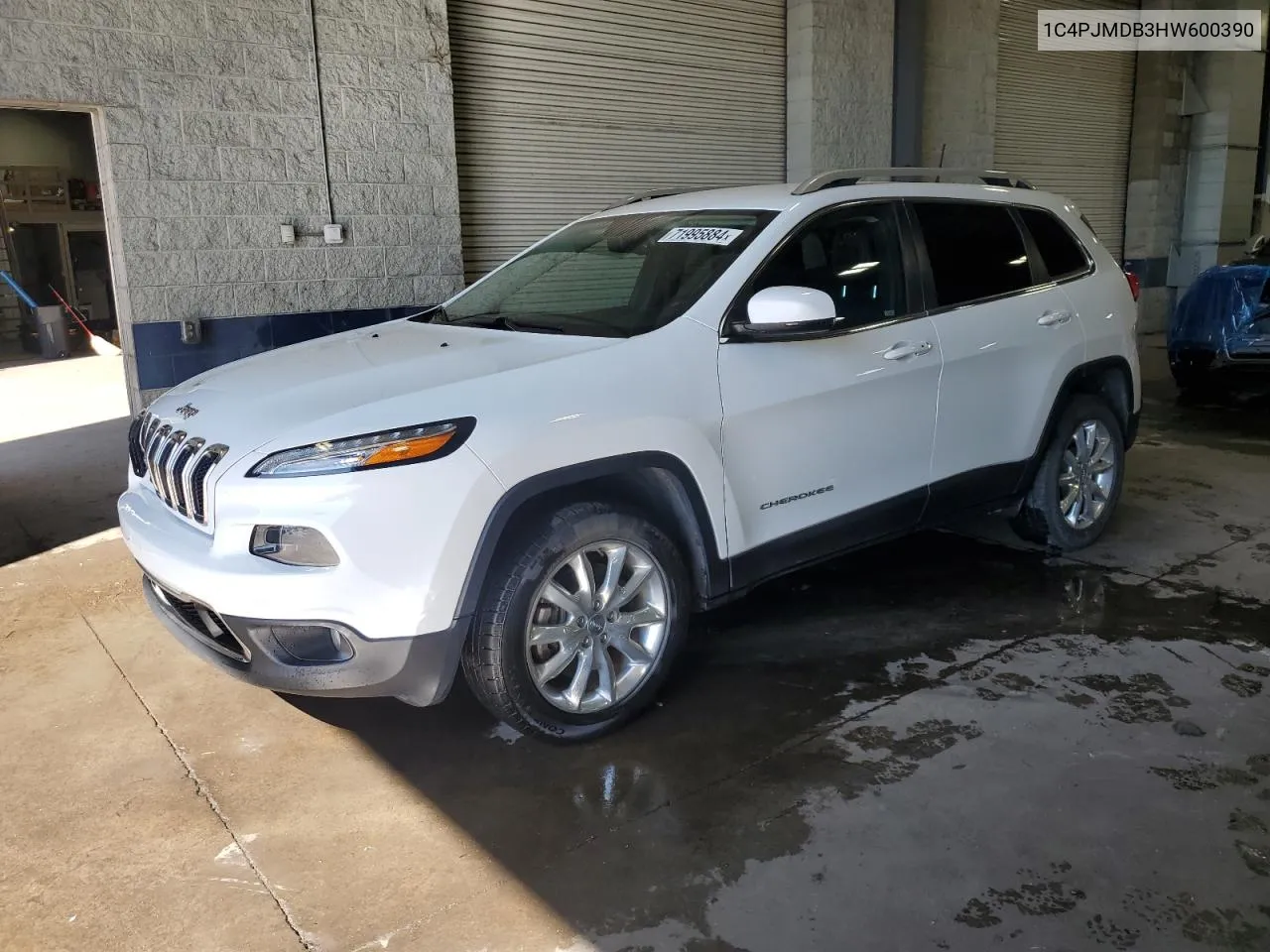 1C4PJMDB3HW600390 2017 Jeep Cherokee Limited