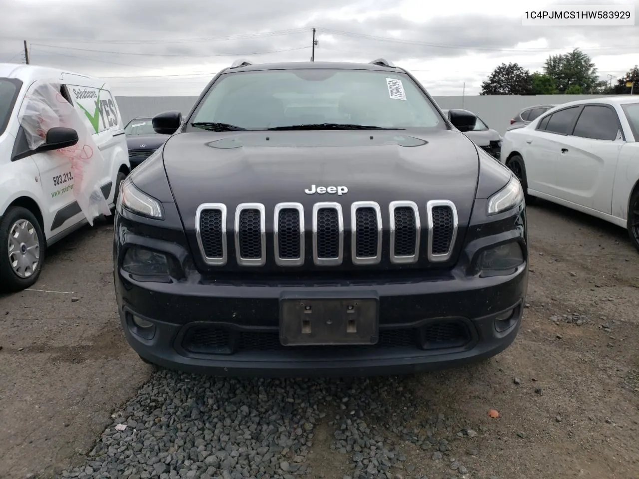 2017 Jeep Cherokee Latitude VIN: 1C4PJMCS1HW583929 Lot: 72040184