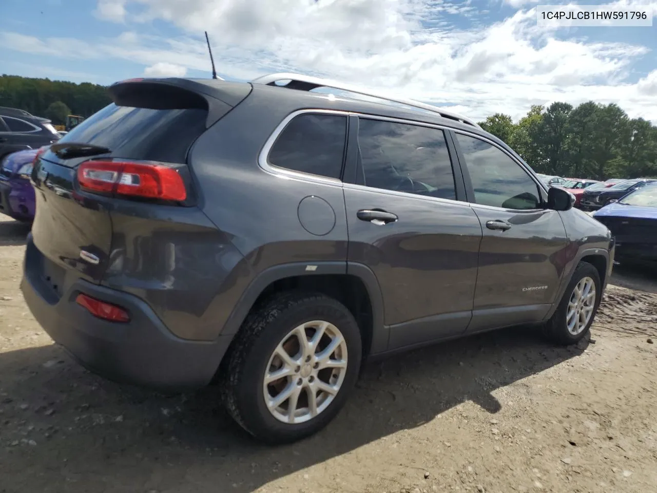 2017 Jeep Cherokee Latitude VIN: 1C4PJLCB1HW591796 Lot: 72129604