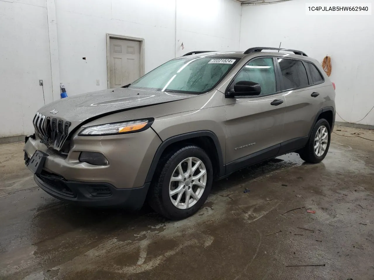 1C4PJLAB5HW662940 2017 Jeep Cherokee Sport