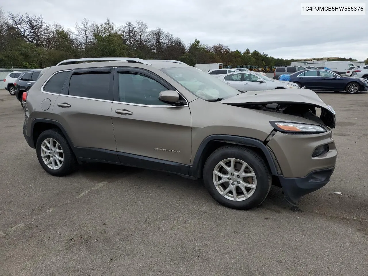 2017 Jeep Cherokee Latitude VIN: 1C4PJMCB5HW556376 Lot: 72280114