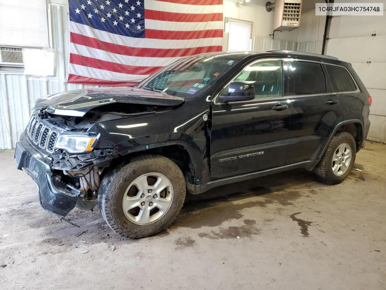 1C4RJFAG3HC754748 2017 Jeep Grand Cherokee Laredo