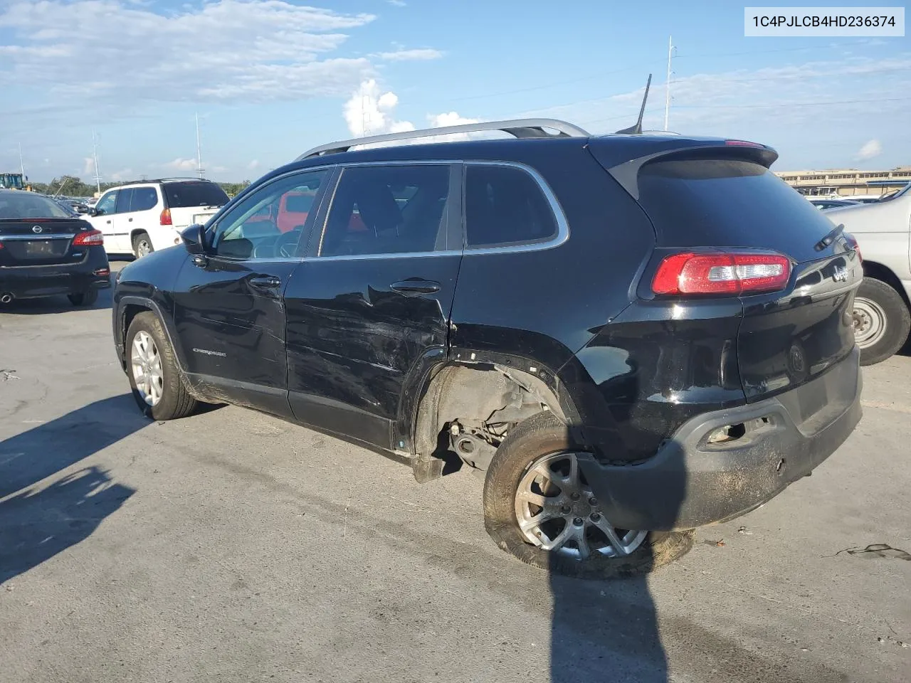 1C4PJLCB4HD236374 2017 Jeep Cherokee Latitude