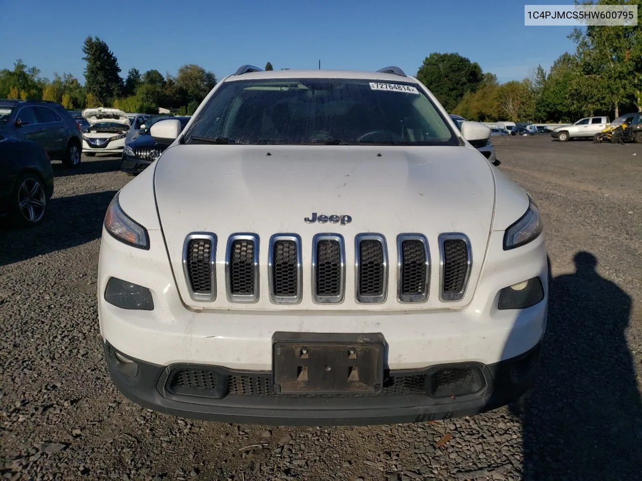 2017 Jeep Cherokee Latitude VIN: 1C4PJMCS5HW600795 Lot: 72764814