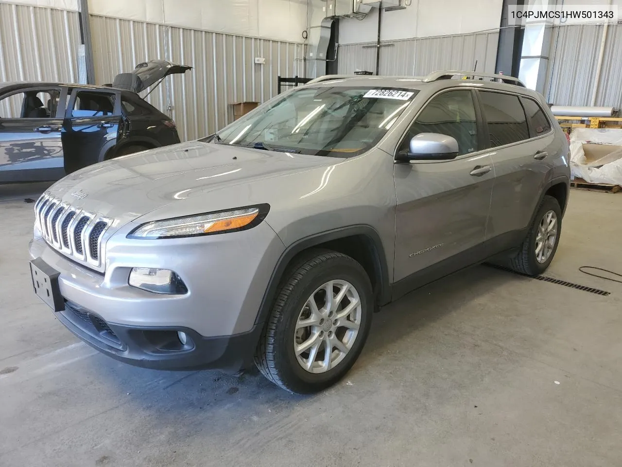 2017 Jeep Cherokee Latitude VIN: 1C4PJMCS1HW501343 Lot: 72826214