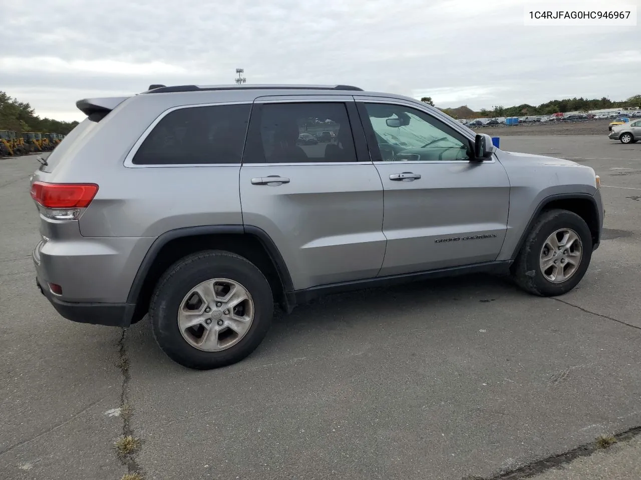 1C4RJFAG0HC946967 2017 Jeep Grand Cherokee Laredo