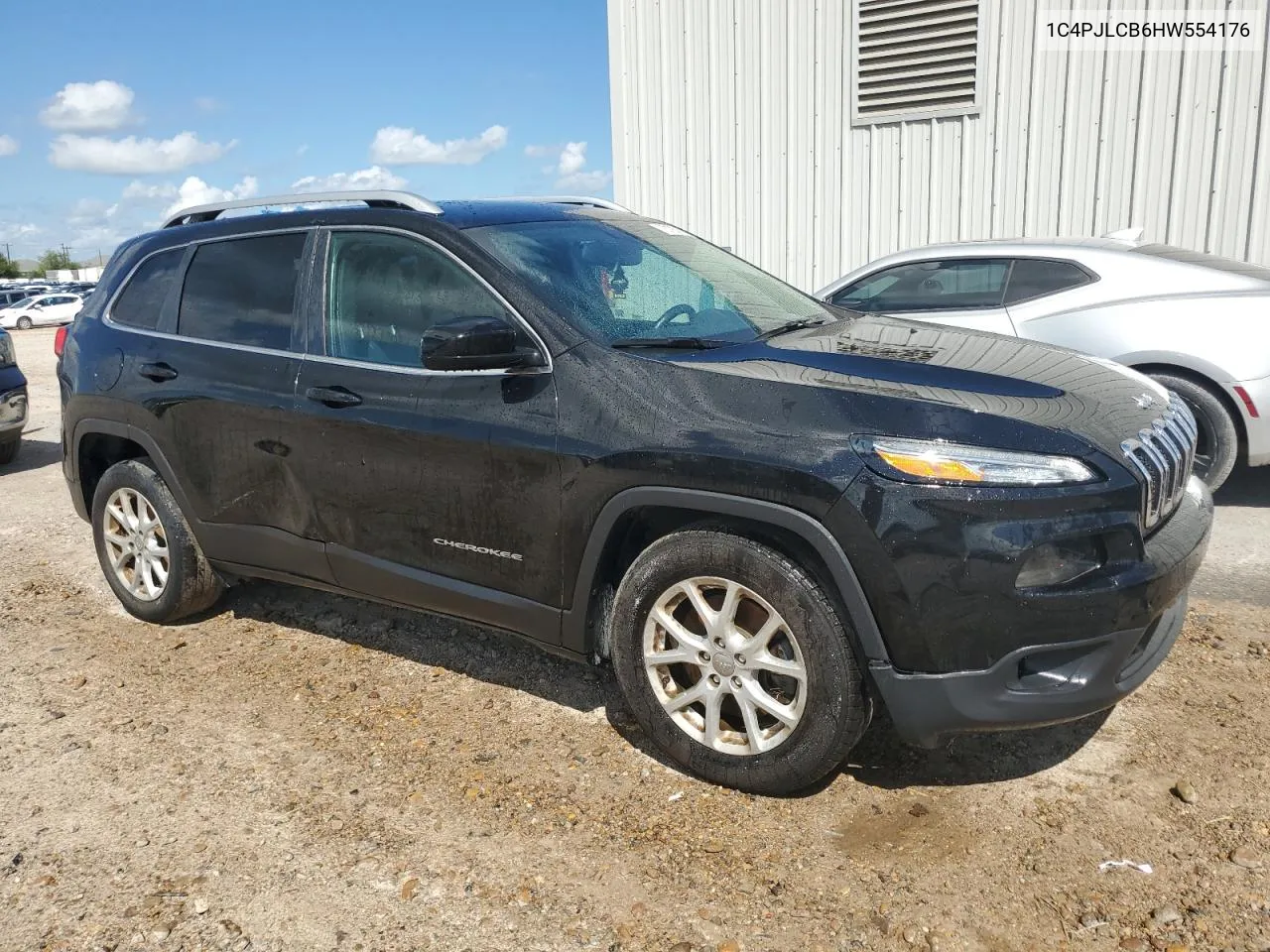 1C4PJLCB6HW554176 2017 Jeep Cherokee Latitude