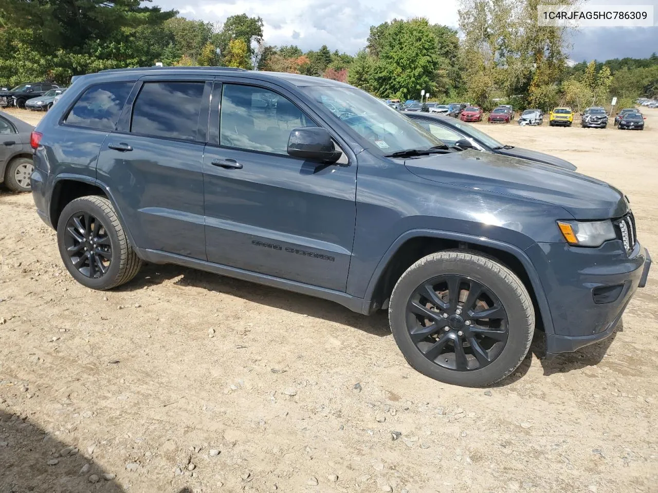 1C4RJFAG5HC786309 2017 Jeep Grand Cherokee Laredo