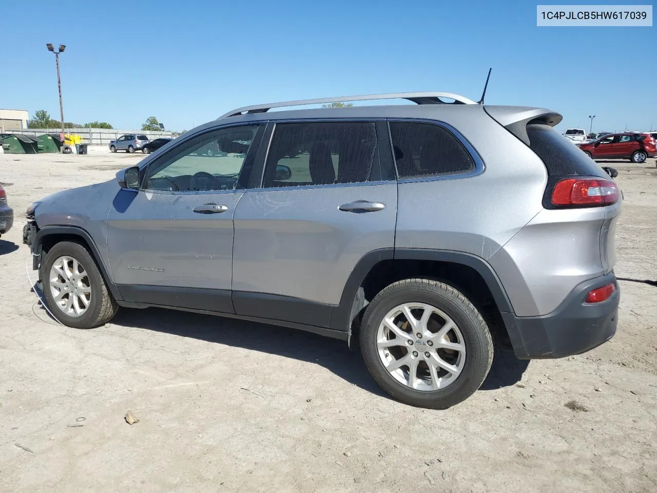 2017 Jeep Cherokee Latitude VIN: 1C4PJLCB5HW617039 Lot: 73367494