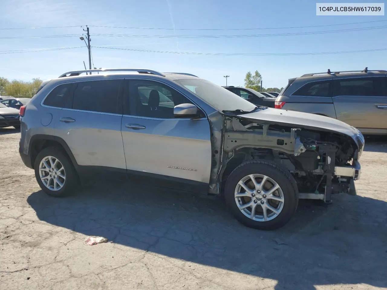 2017 Jeep Cherokee Latitude VIN: 1C4PJLCB5HW617039 Lot: 73367494